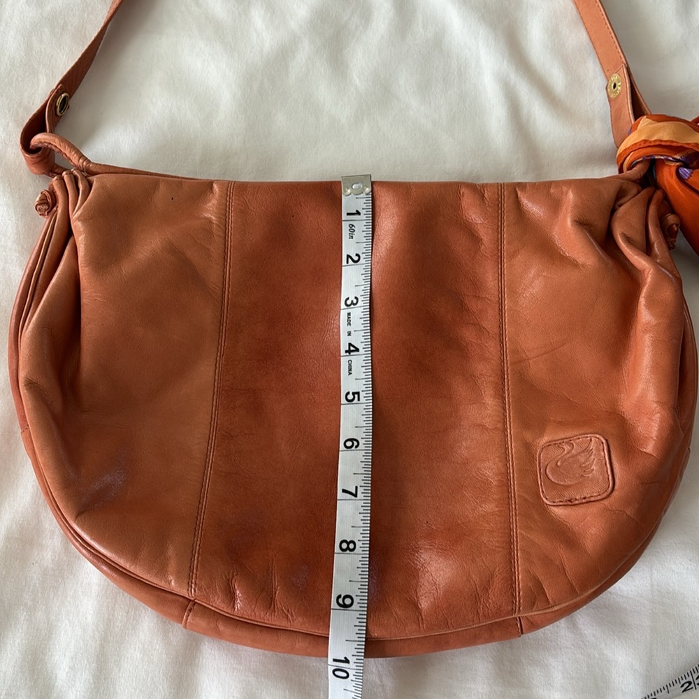 Vintage Gloria Vanderbilt Tan Slouch Shoulder Crossbody Bag Scarf Boho Western - Picture 12 of 17